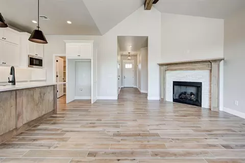 Living - 2003 Leo Ct, Blanchard, OK 73010 photo 6 of 6