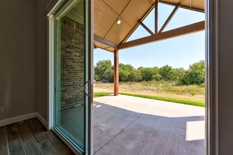 Exterior - 2003 Leo Ct, Blanchard, OK 73010 photo 2 of 6