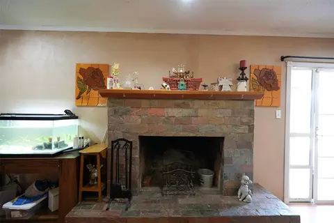 Living - 1909 Willard Dr, Altus, OK 73521 photo 1 of 1