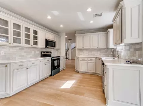 Kitchen - 407 E Cedar St, Tuttle, OK 73089 photo 2 of 2