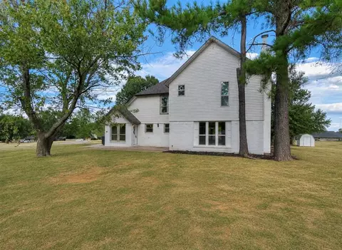 Exterior - 407 E Cedar St, Tuttle, OK 73089 photo 2 of 2