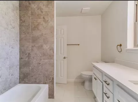Bath - 407 E Cedar St, Tuttle, OK 73089 photo 2 of 4