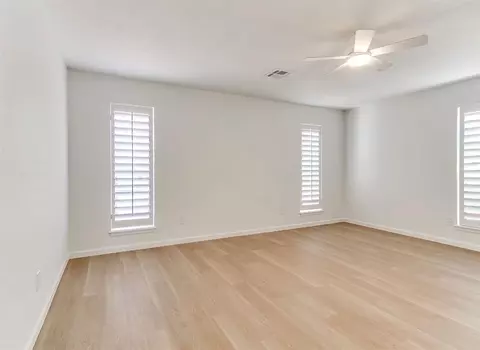 Other - 407 E Cedar St, Tuttle, OK 73089 photo 6 of 9