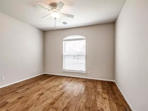 Bedroom - 21263 E 39th St, Broken Arrow, OK 74014 photo 4 of 6