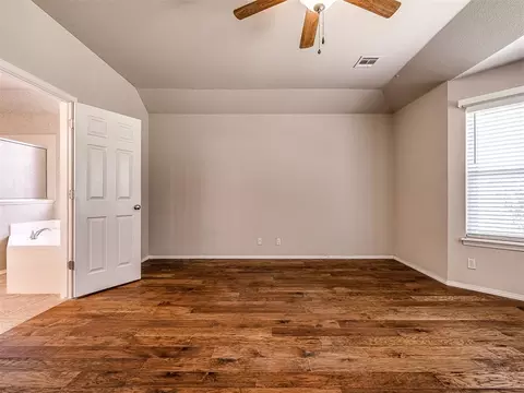Bedroom - 21263 E 39th St, Broken Arrow, OK 74014 photo 2 of 6