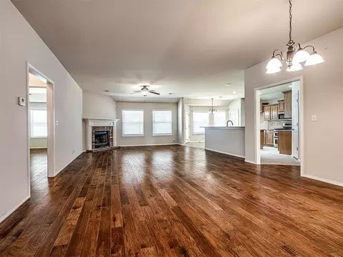 Living - 21263 E 39th St, Broken Arrow, OK 74014 photo 1 of 4