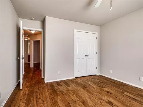 Bedroom - 21263 E 39th St, Broken Arrow, OK 74014 photo 5 of 6
