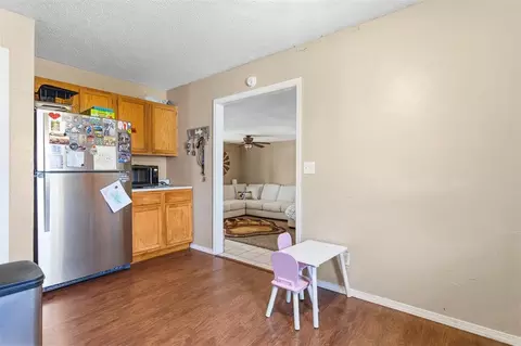 Entry Way - 402 W A St, Ringling, OK 73456 photo 2 of 2
