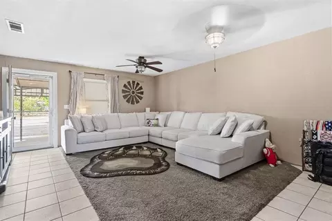 Living - 402 W A St, Ringling, OK 73456 photo 1 of 1