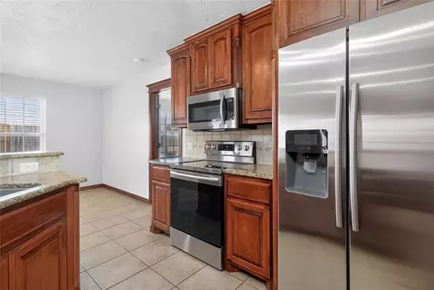 Kitchen - 1105 Hershel Dr, Elgin, OK 73538 photo 4 of 4