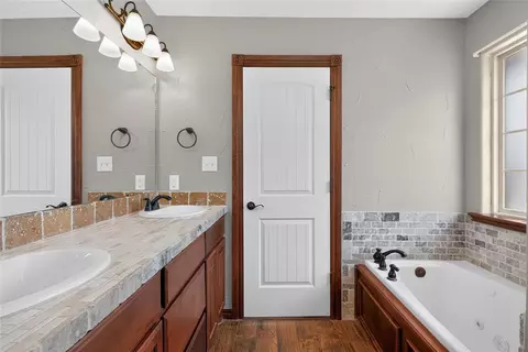 Bath - 1105 Hershel Dr, Elgin, OK 73538 photo 3 of 5
