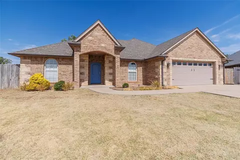 Exterior - 1105 Hershel Dr, Elgin, OK 73538 photo 3 of 7