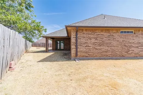 Exterior - 1105 Hershel Dr, Elgin, OK 73538 photo 6 of 7