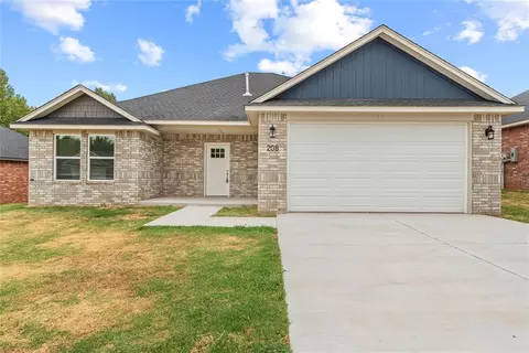 208 E Abbot Ln, Mustang, OK 73064