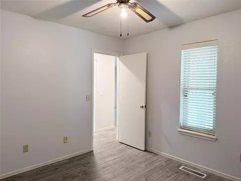 Bedroom - 2816 Dalewood Pl, Norman, OK 73071 photo 2 of 7