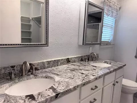 Bath - 2816 Dalewood Pl, Norman, OK 73071 photo 5 of 7