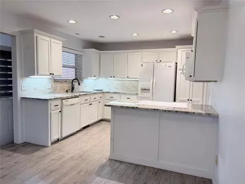 Kitchen - 2816 Dalewood Pl, Norman, OK 73071 photo 2 of 5