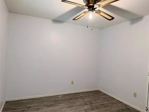Bedroom - 2816 Dalewood Pl, Norman, OK 73071 photo 3 of 7