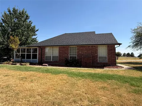 Exterior - 873 Oaklawn Dr, Tuttle, OK 73089 photo 3 of 13
