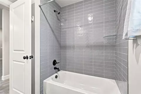 Bath - 9508 Megans Way, Mcloud, OK 74851 photo 7 of 7