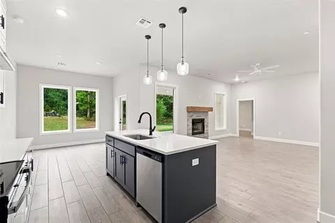Kitchen - 9508 Megans Way, Mcloud, OK 74851 photo 3 of 4
