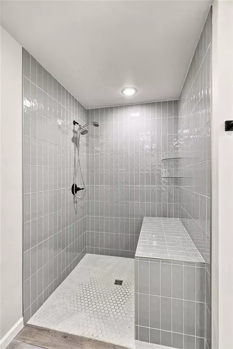 Bath - 9508 Megans Way, Mcloud, OK 74851 photo 5 of 7