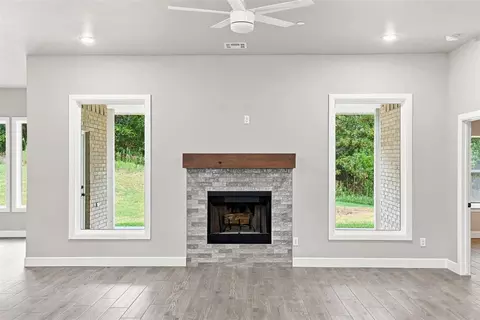 Living - 9508 Megans Way, Mcloud, OK 74851 photo 7 of 7