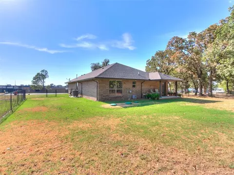 Exterior - 796 Harrison St, Harrah, OK 73045 photo 4 of 5