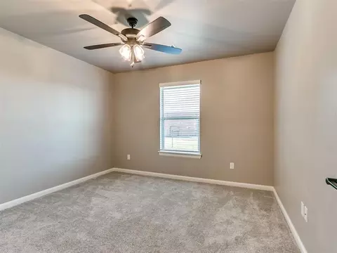 Bedroom - 796 Harrison St, Harrah, OK 73045 photo 7 of 8