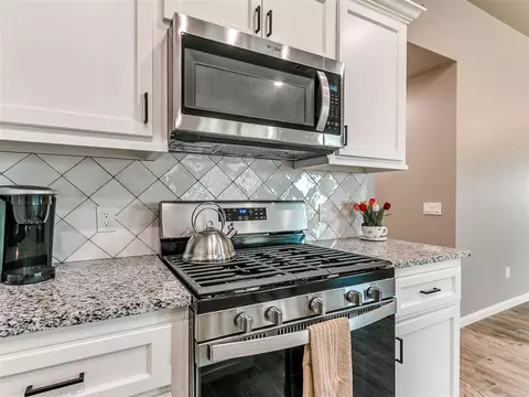 Kitchen - 796 Harrison St, Harrah, OK 73045 photo 8 of 9