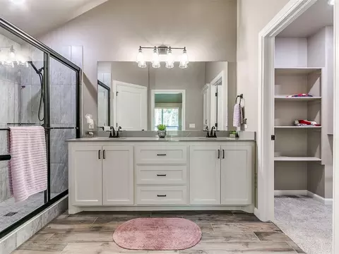 Bath - 796 Harrison St, Harrah, OK 73045 photo 1 of 6