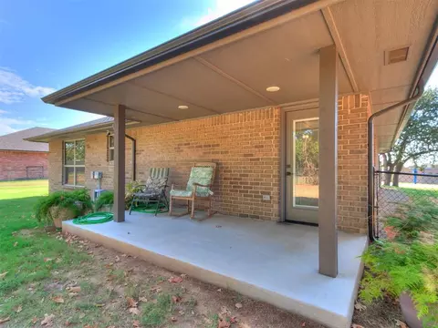 Exterior - 796 Harrison St, Harrah, OK 73045 photo 5 of 5