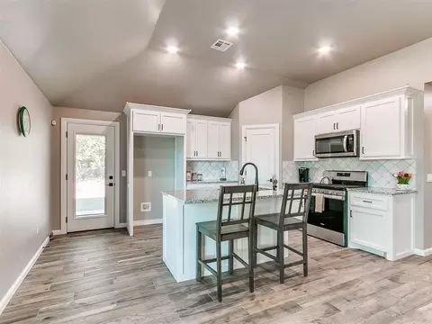 Kitchen - 796 Harrison St, Harrah, OK 73045 photo 1 of 9