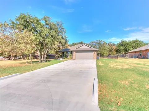 Exterior - 796 Harrison St, Harrah, OK 73045 photo 3 of 5