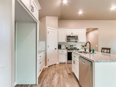 Kitchen - 796 Harrison St, Harrah, OK 73045 photo 5 of 9