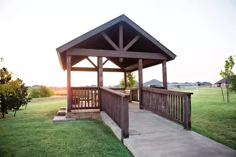 View/Area - 18029 Austin Ct, Edmond, OK 73012 photo 3 of 4