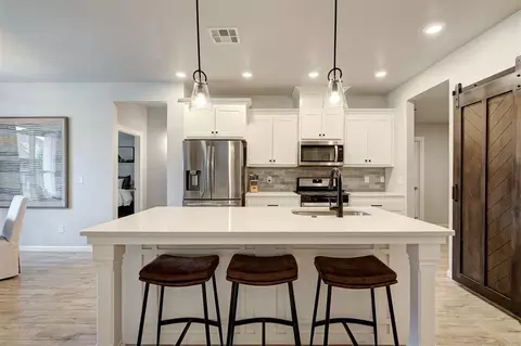 Kitchen - 2801 SE 22nd St, Oklahoma City, OK 73160 photo 1 of 9