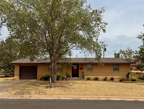 901 E Kee St, Weatherford, OK 73096