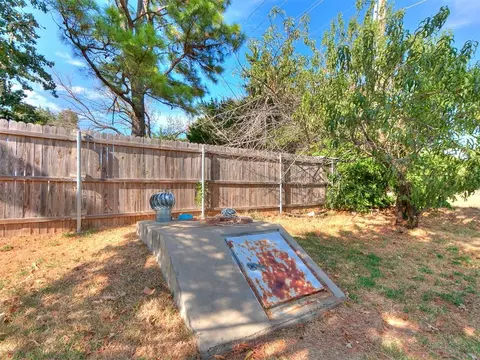 Exterior - 392 Echo Ln, Harrah, OK 73045 photo 3 of 5
