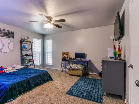 Bedroom - 392 Echo Ln, Harrah, OK 73045 photo 6 of 7