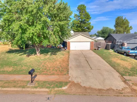 View/Area - 392 Echo Ln, Harrah, OK 73045 photo 1 of 4