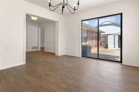 Dining - 1104 Juno Cir, Edmond, OK 73003 photo 1 of 1