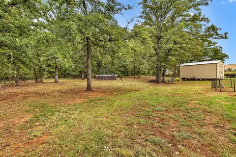 Exterior - 974 Bailey Ln, Norman, OK 73026 photo 4 of 4