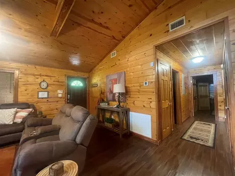 Entry Way - 260 Box Elder Ln, Broken Bow, OK 74728 photo 5 of 5