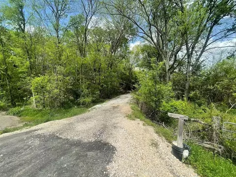 Exterior - 260 Box Elder Ln, Broken Bow, OK 74728 photo 2 of 6