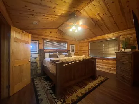 Bedroom - 260 Box Elder Ln, Broken Bow, OK 74728 photo 1 of 3
