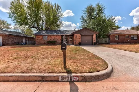1038 W Griggs Way, Mustang, OK 73064