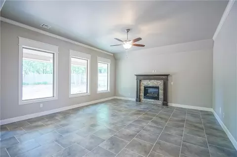 Living - 2916 Pacifica Ln, Edmond, OK 73034 photo 1 of 4