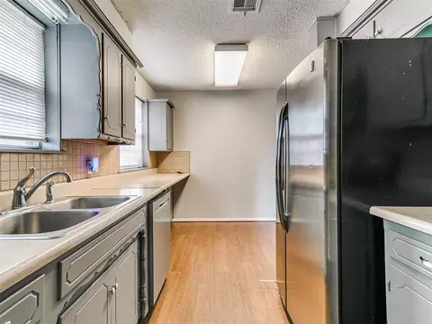 Kitchen - 210 E Cherry Ave, Yukon, OK 73099 photo 5 of 5