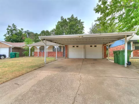 Exterior - 210 E Cherry Ave, Yukon, OK 73099 photo 9 of 10